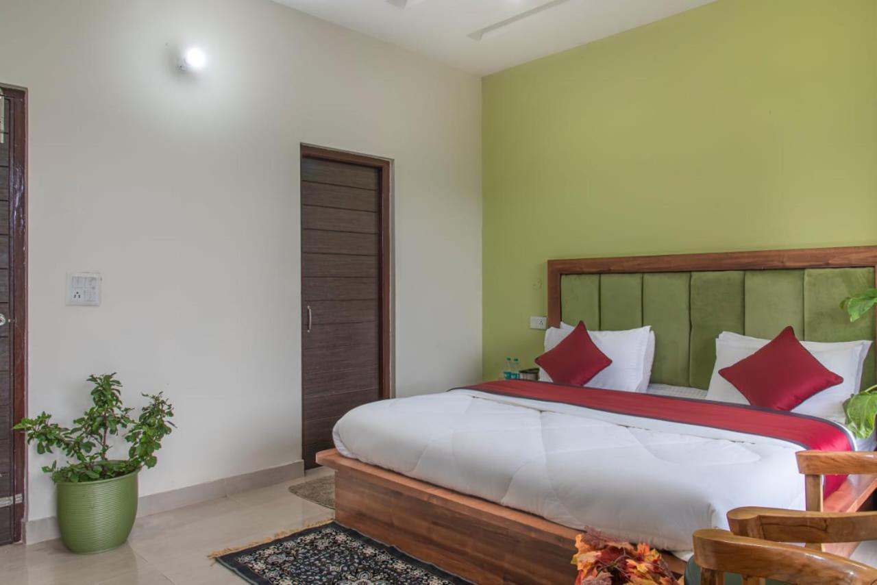 Host Jatin Kasauli Pine Villa 7Oi827O7O3 Eksteriør billede